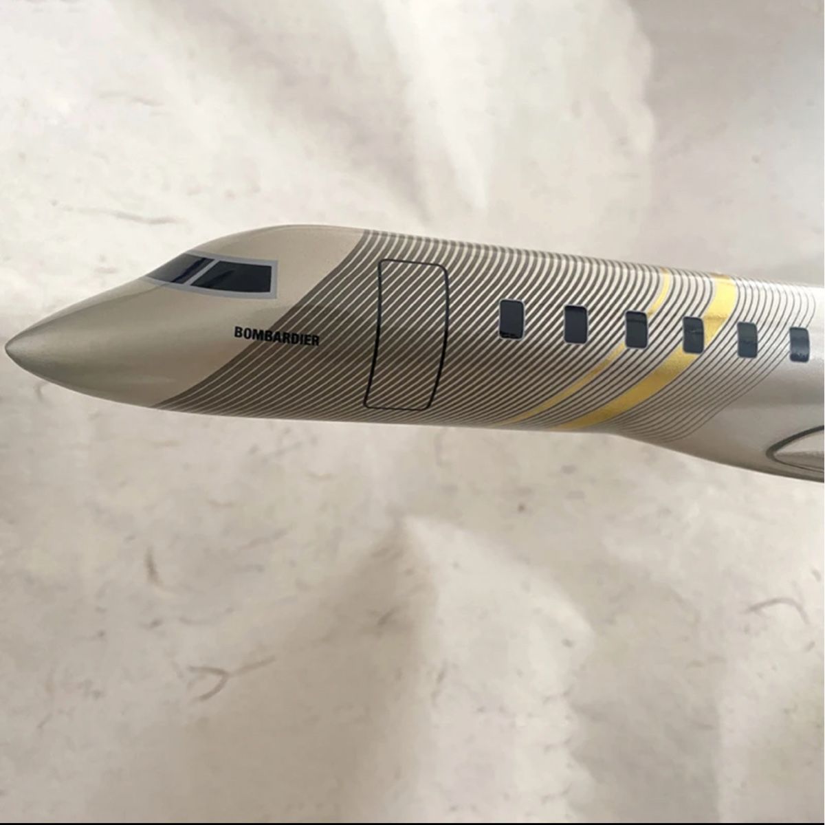 Modellbausätze & Standmodelle: Bombardier Global 7500 Flugzeug Modell 1:72 – Neu und originalverpackt aus Thun von tulu_1995 1