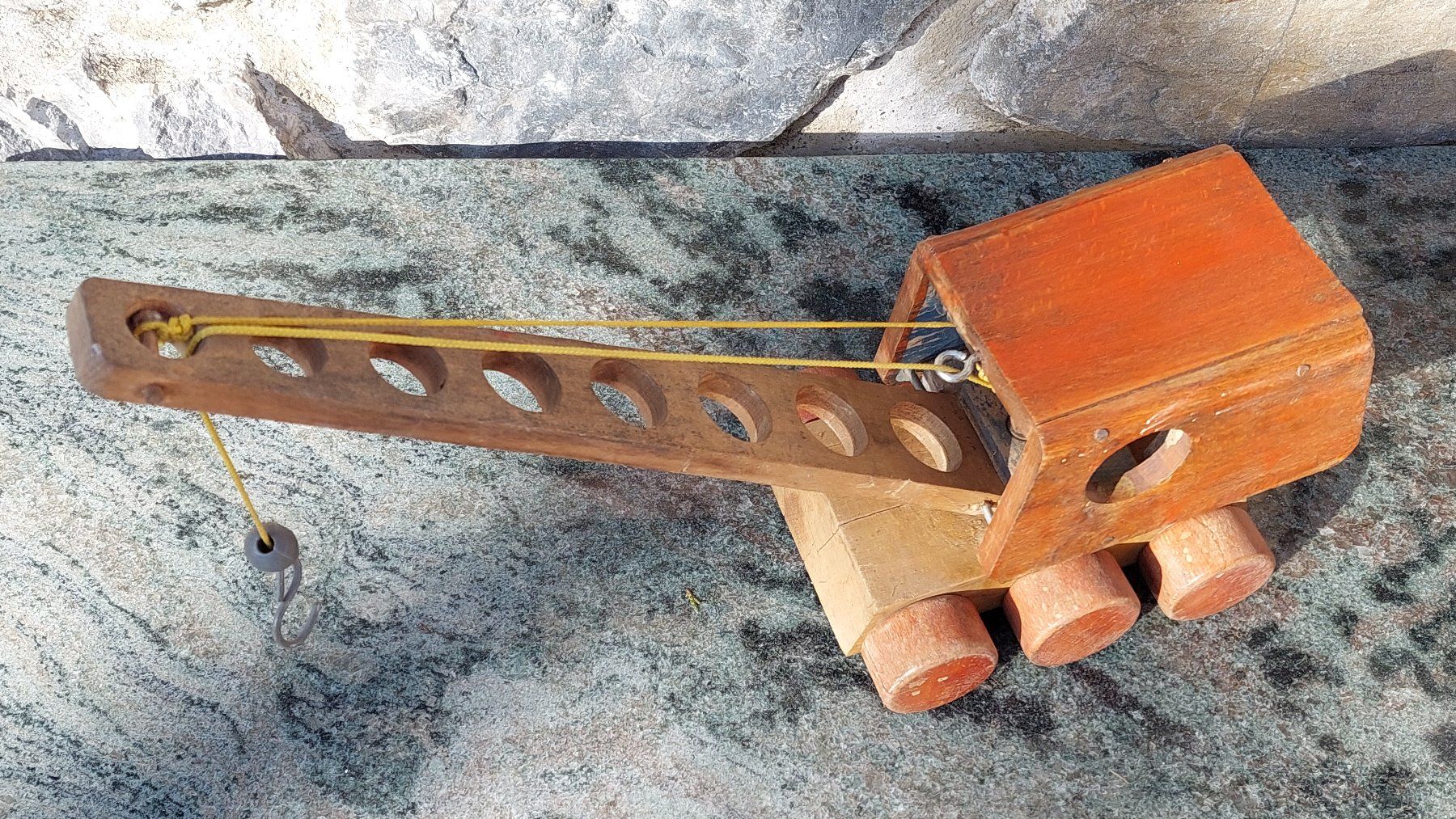 Giocattoli: Vintage Holzkran Spielzeug – Usato da Muri b. Bern venduto da Spassholz 1