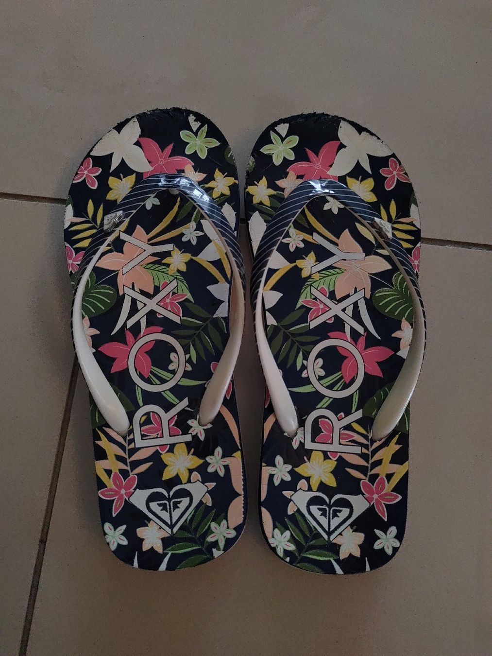 Scarpe per ragazze: Roxy Flip Flops Gr. 34 Sommer Strand Ferien Schuhe – Usato da Richterswil venduto da Palmer2012