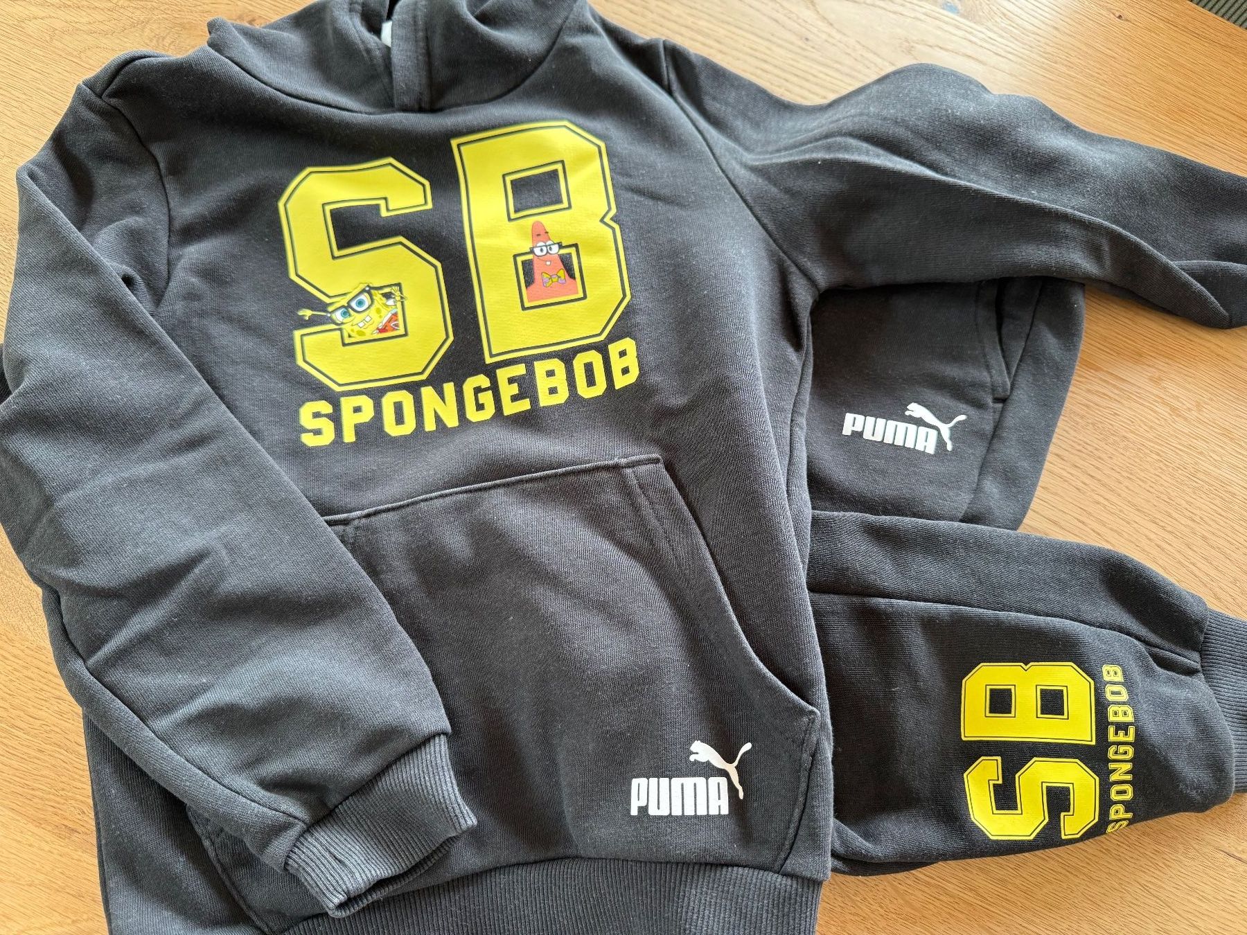 Puma Maglioni & Felpe: Puma Spongebob Trainer Grösse 128 – Usato da Goldswil venduto da Fisel