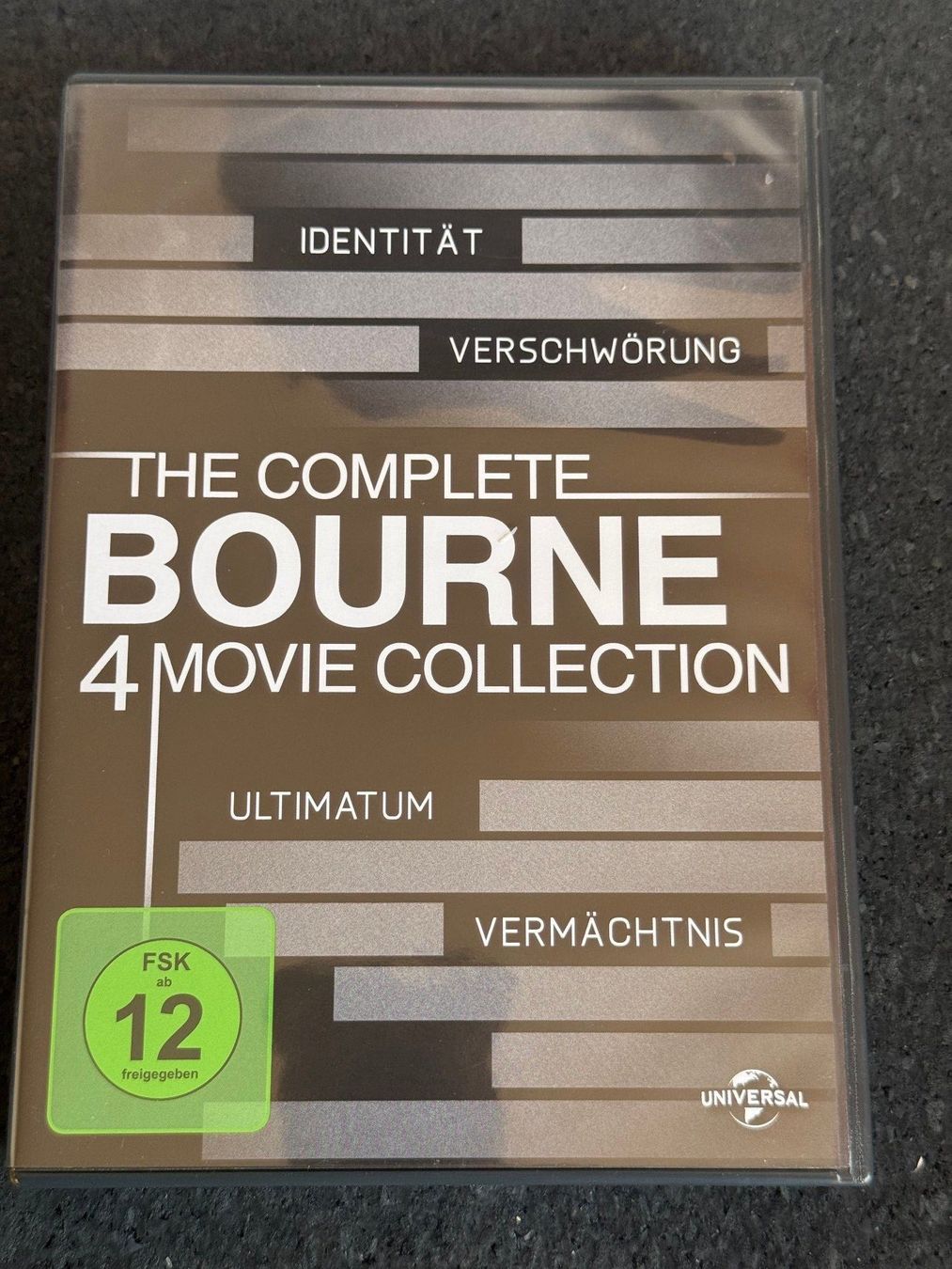 Tous les DVDs: The Complete BOURNE 4Movie Collection DVD's – D'occasion à Fribourg par tschjoly
