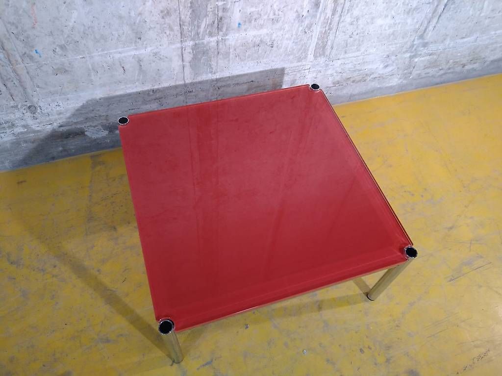 Tavoli: USM Couchtisch Quadrat, rot – Usato da Bern venduto da daskannweg 1