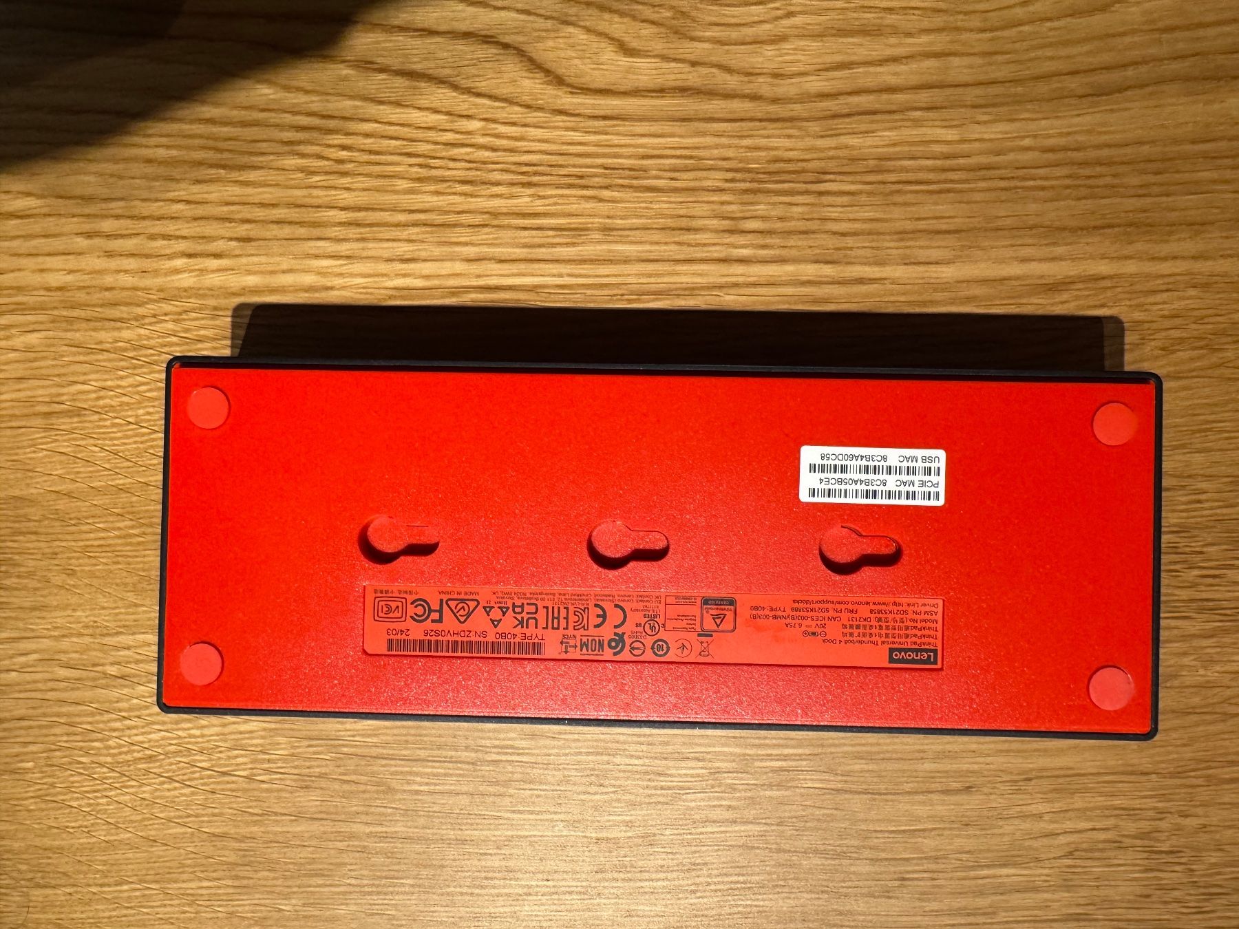 Lenovo Docking station: Lenovo Thinkpad Thunderbolt 4 – Usato da Winterthur venduto da CamiStore 2