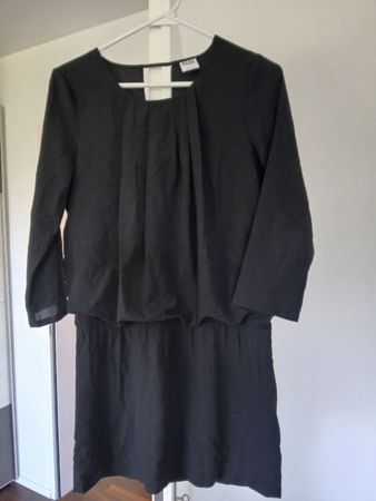 Vero Moda black dress, size S, elegant fall outfit!