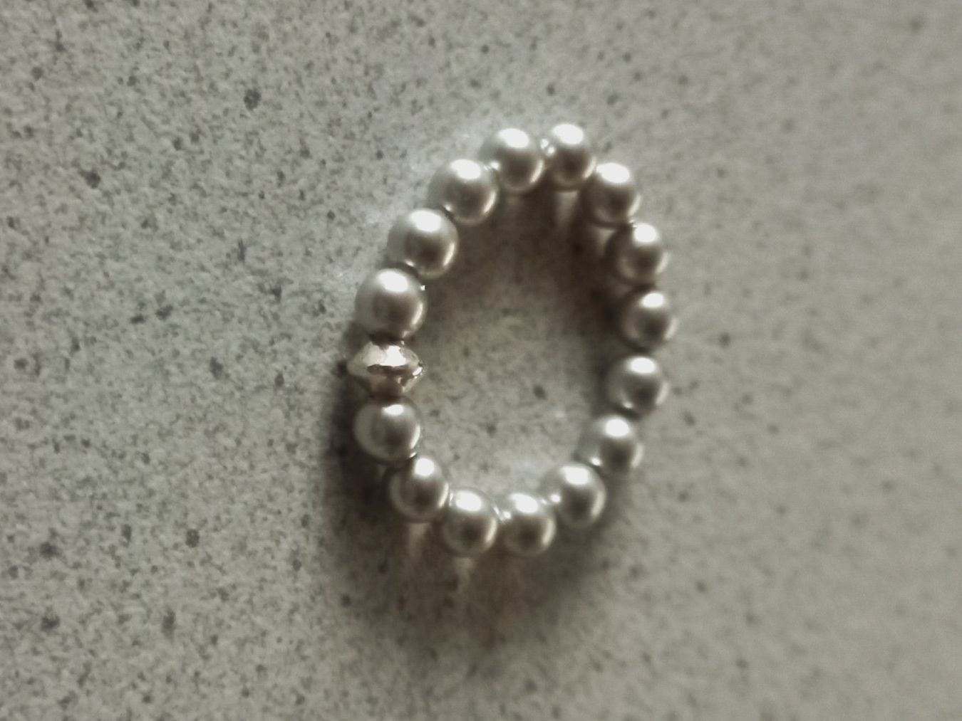 Swarovski Anelli: Elastischer Swarovski Fingerring Grösse 54 – Nuovo e nell'imballaggio originale da Winistorf venduto da acreativ2 1