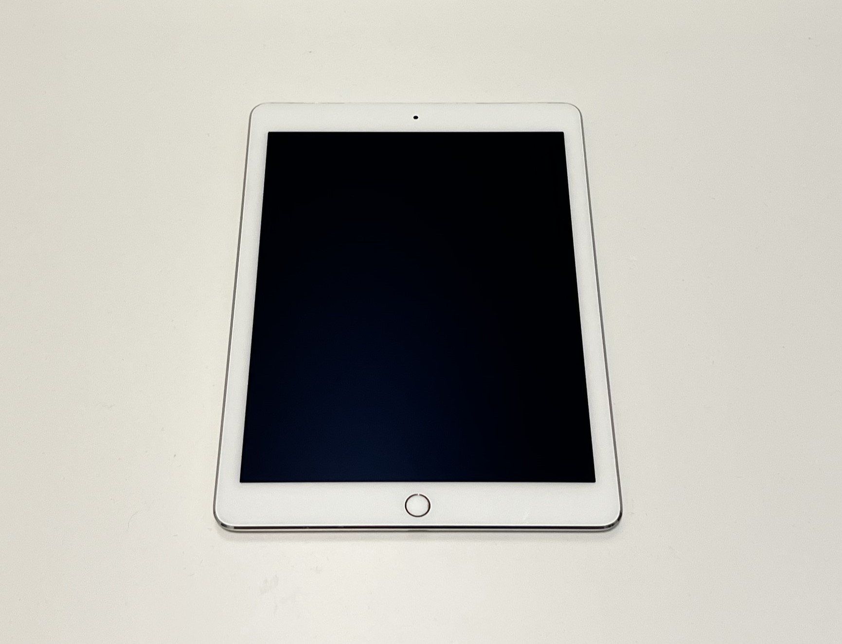 Apple Tablet PC: iPad Air 2 Wi-Fi + Cellular 64gb – Usato da Delemont venduto da Nova-Goods 7
