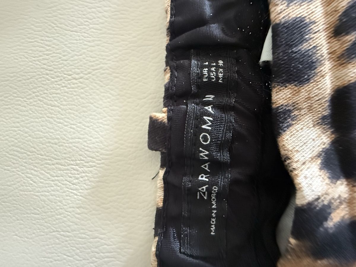 Zara Pantaloni: Hose mit Animal Print – Nuovo (secondo la descrizione) da Gümligen venduto da hookedonsales 2