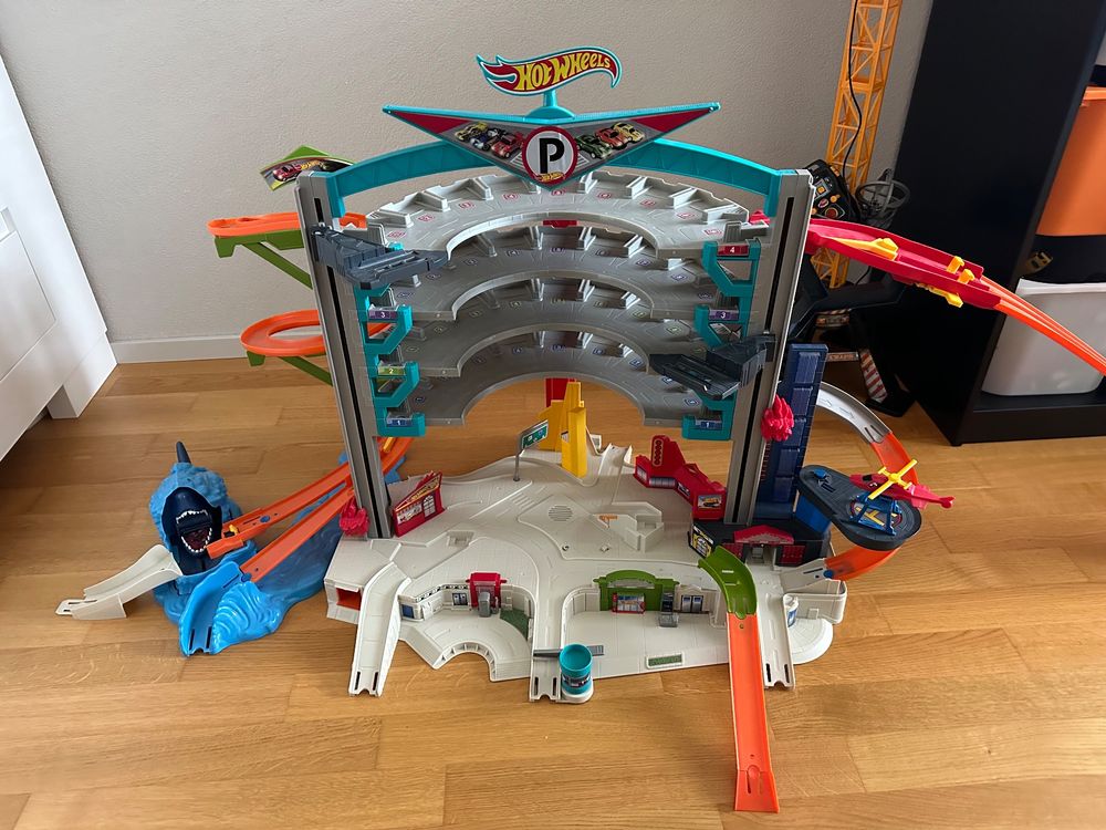 Hot Wheels Parkgarage Hai