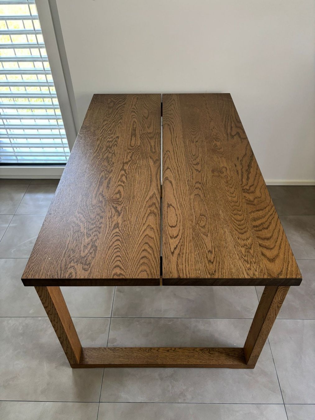 Ikea Tables: Holztisch, Eichenfurnier braun – D'occasion à Roveredo GR par Free-spirited 1