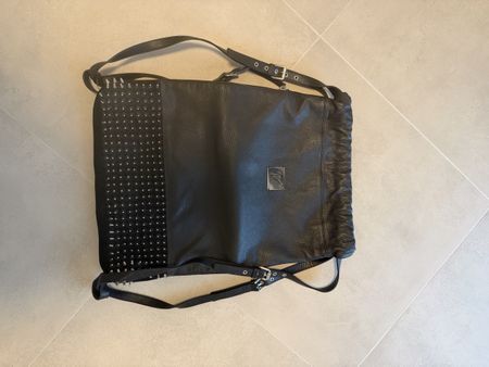 Schwarze Giuseppe Zanotti Tasche/Rucksack mit Nieten.