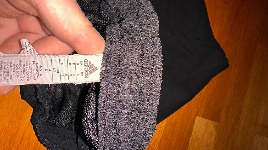 Pantalons: Adidas kurze Sporthose S – D'occasion à Romanshorn par cedoo8590 2