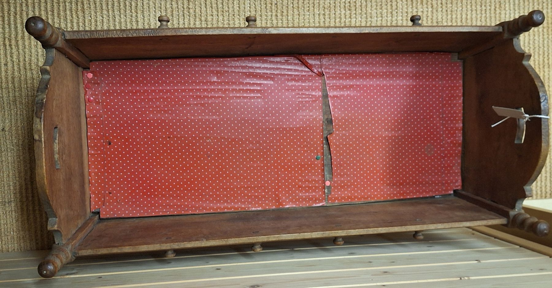 Tutte le decorazioni: Antike Holz Wiege – Usato da Winterthur venduto da Goldpipau 2