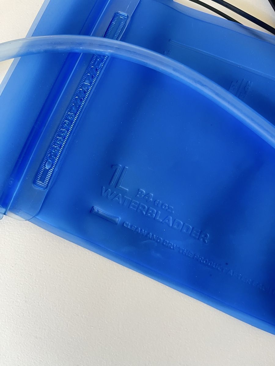 Decathlon Zaini: sac trail en parfait état  – Nuovo (secondo la descrizione) da La Chaux-de-Fonds venduto da vert_j 4