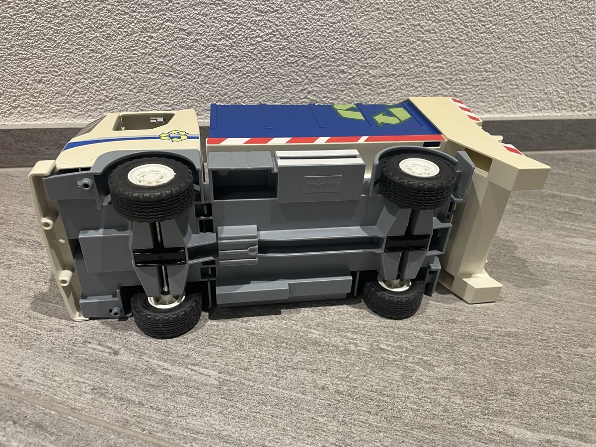 Playmobil Giocattoli: Playmobil Recycling LKW, bespielt – Difettoso da Laax GR venduto da tschuetta2014 1