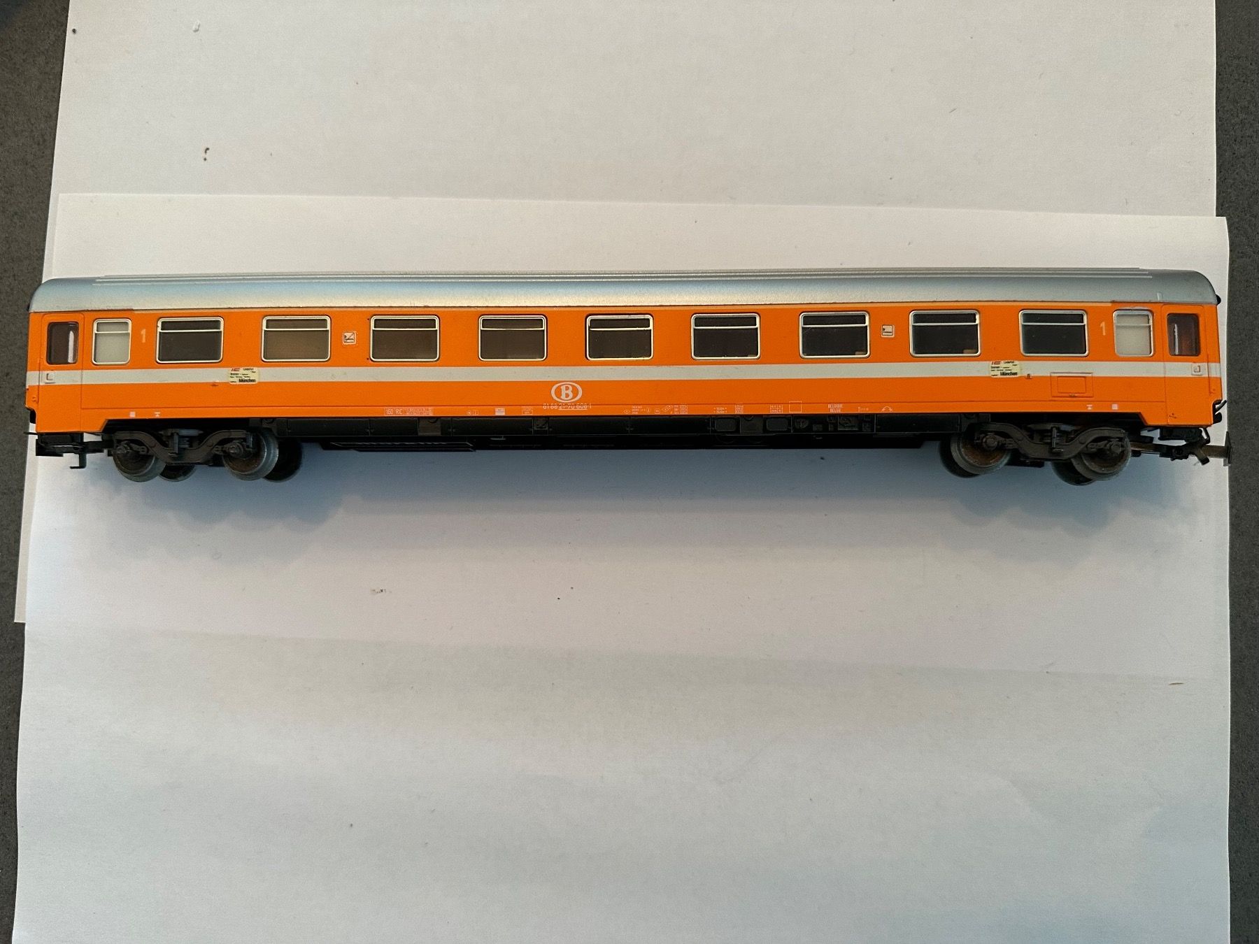 Modelleisenbahnen: H0 Personenwagen – Gebraucht aus Itingen von