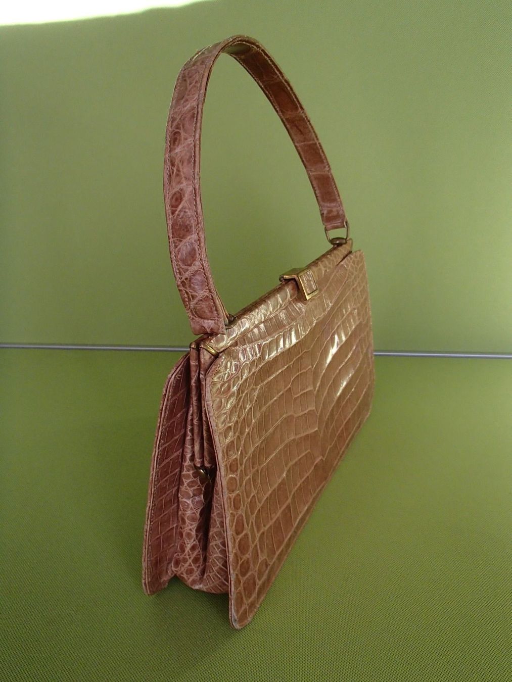 Taschen für Damen: hellbraune Vintage Krokotasche – Gebraucht aus Schöfflisdorf von pullux 4