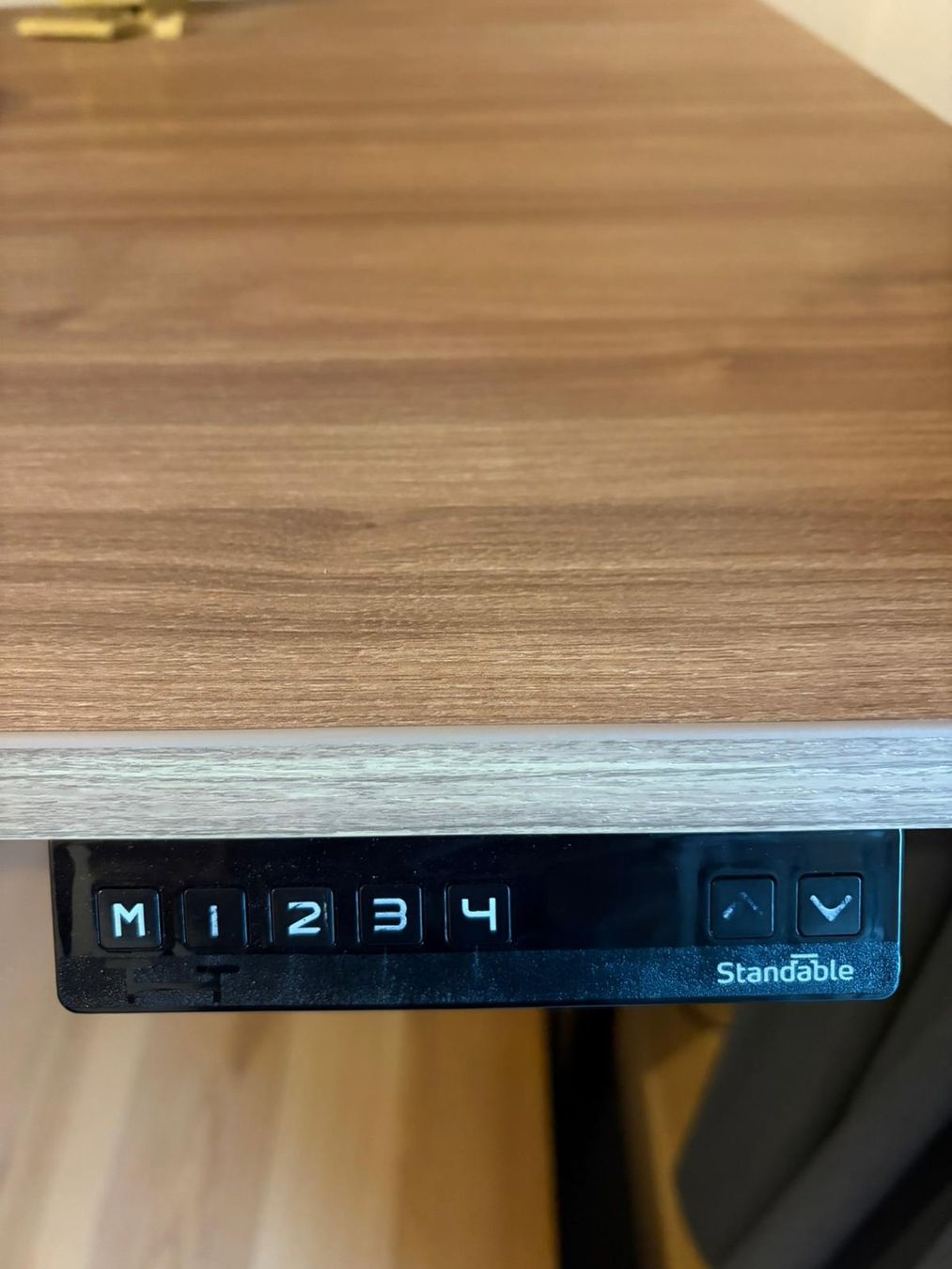 Bureaux: Schreibtisch verstellbar / Stehtisch – D'occasion à Zürich par cam_26fh 2