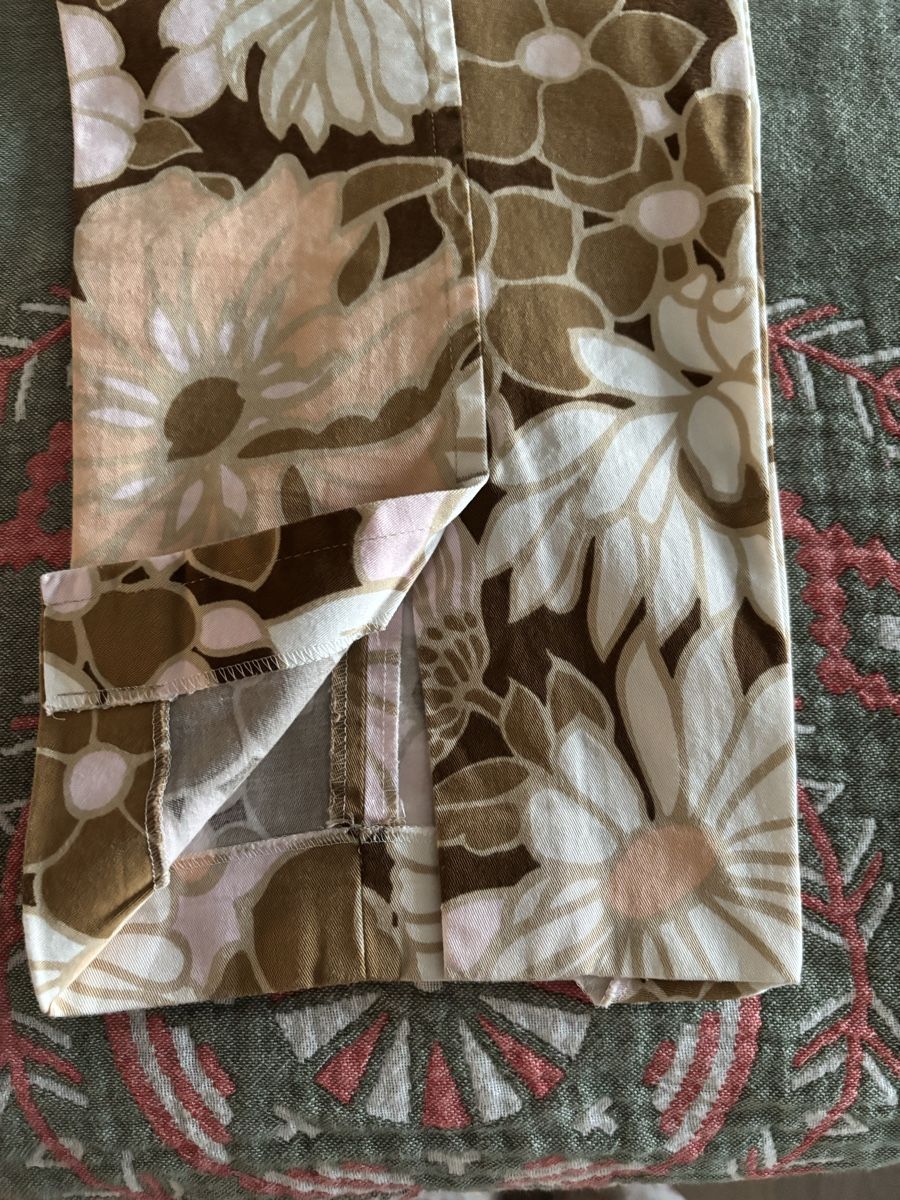 Windsor Hosen: Windsor Stoffhose Blumenmuster Gr. 38 beige braun – Gebraucht aus Salenstein von Silly...0 3