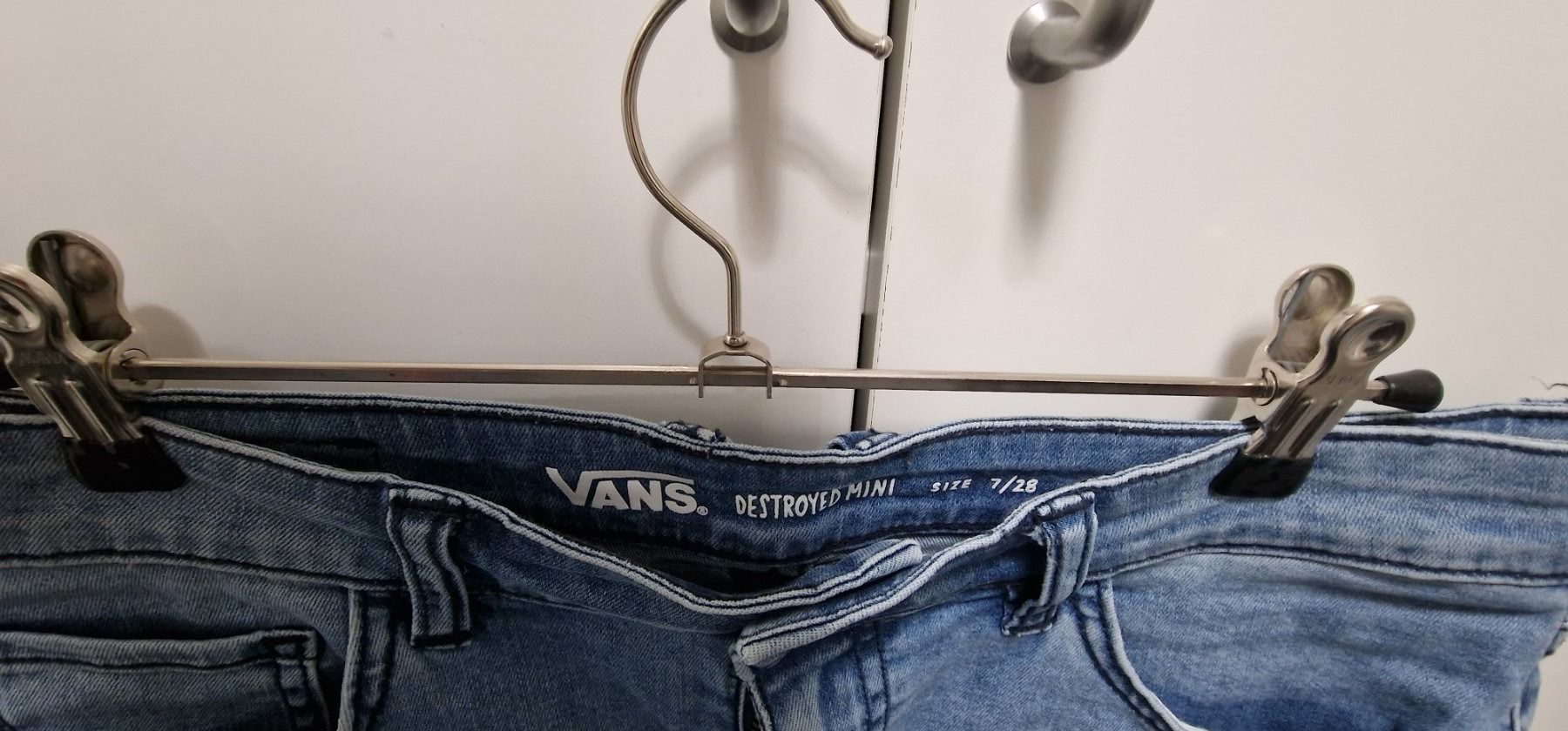 Vans Jeans: Vans Hotpants – Usato da Oftringen venduto da bin_2wk8 2