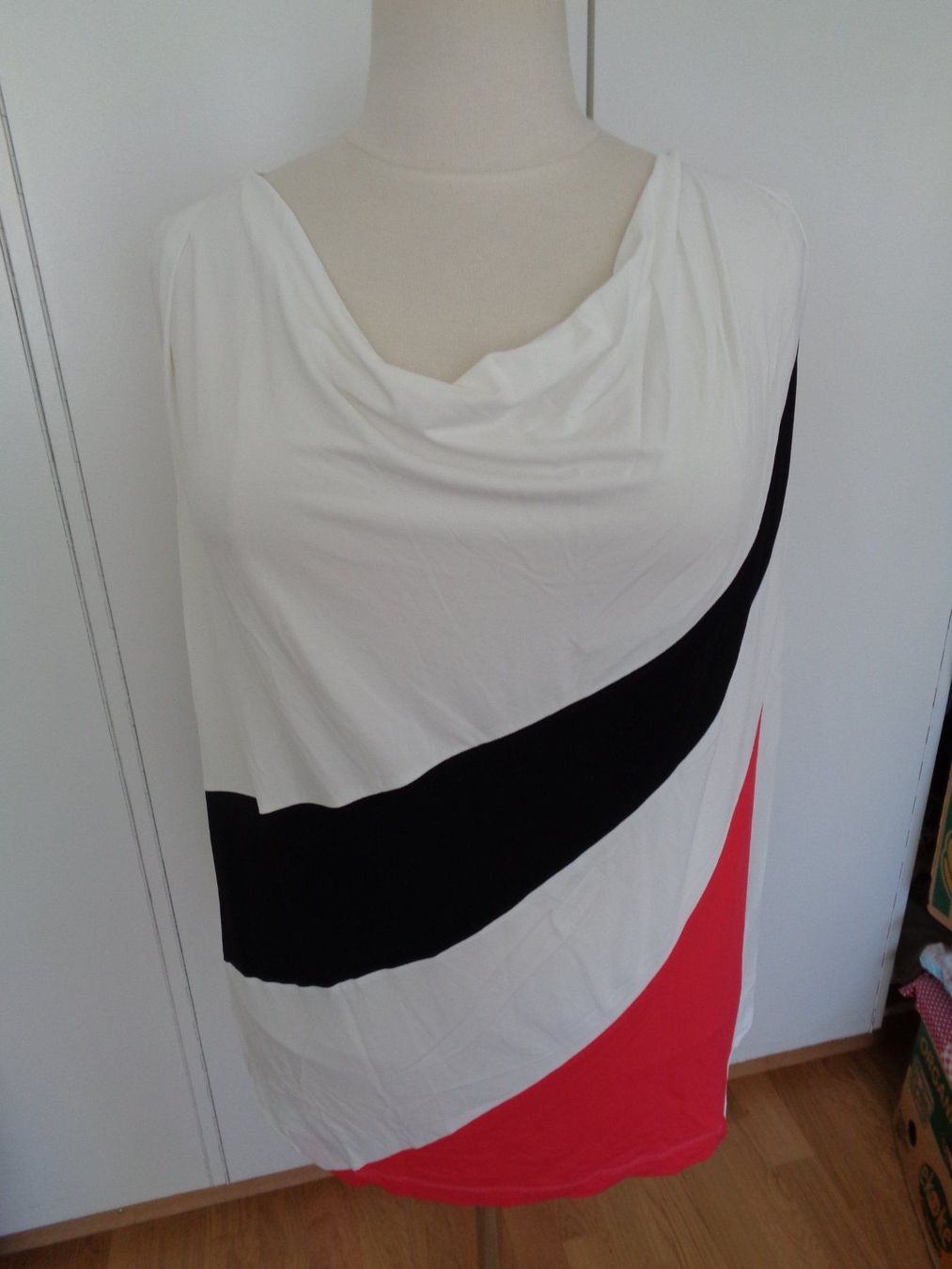 Tuniche: Tunique blanche/rouge/noir T. 50 – Nuovo (secondo la descrizione) da Marin-Epagnier venduto da Madja