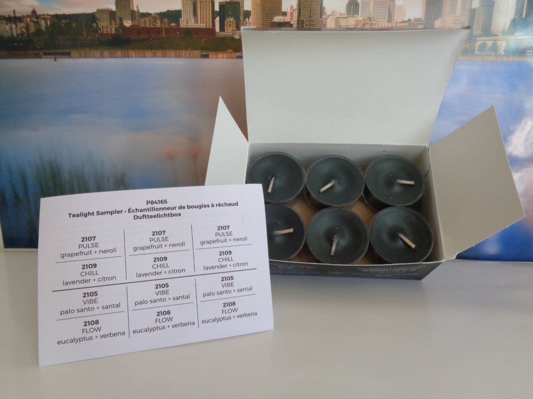 Partylite Bougies: 12 Teelichter oder TL Box mit verschiedenen Düften – Neuf avec emballage d'origine à Frauenkappelen par Sunneschy00