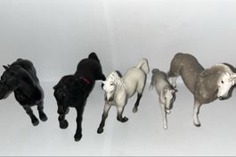 Schleich Pferde Set (4 Pferde & 1 Fohlen)