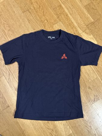 T-Shirt Uniqlo UT Naruto Shippuden dunkelblau Grösse S