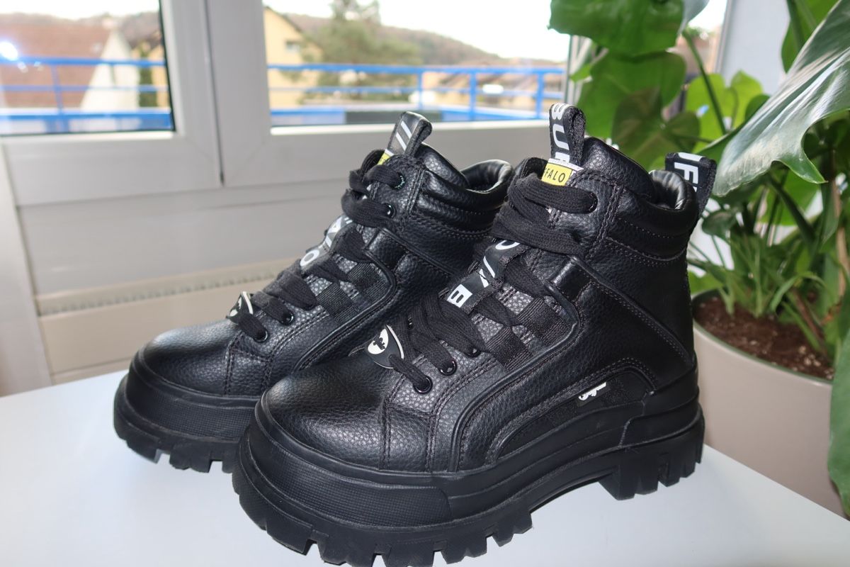 Buffalo Damenschuhe: BUFFALO Schnürstiefelette „Aspha“ Schwarz – Neu (gemäss Beschreibung) aus Thayngen von Fxbienne 1
