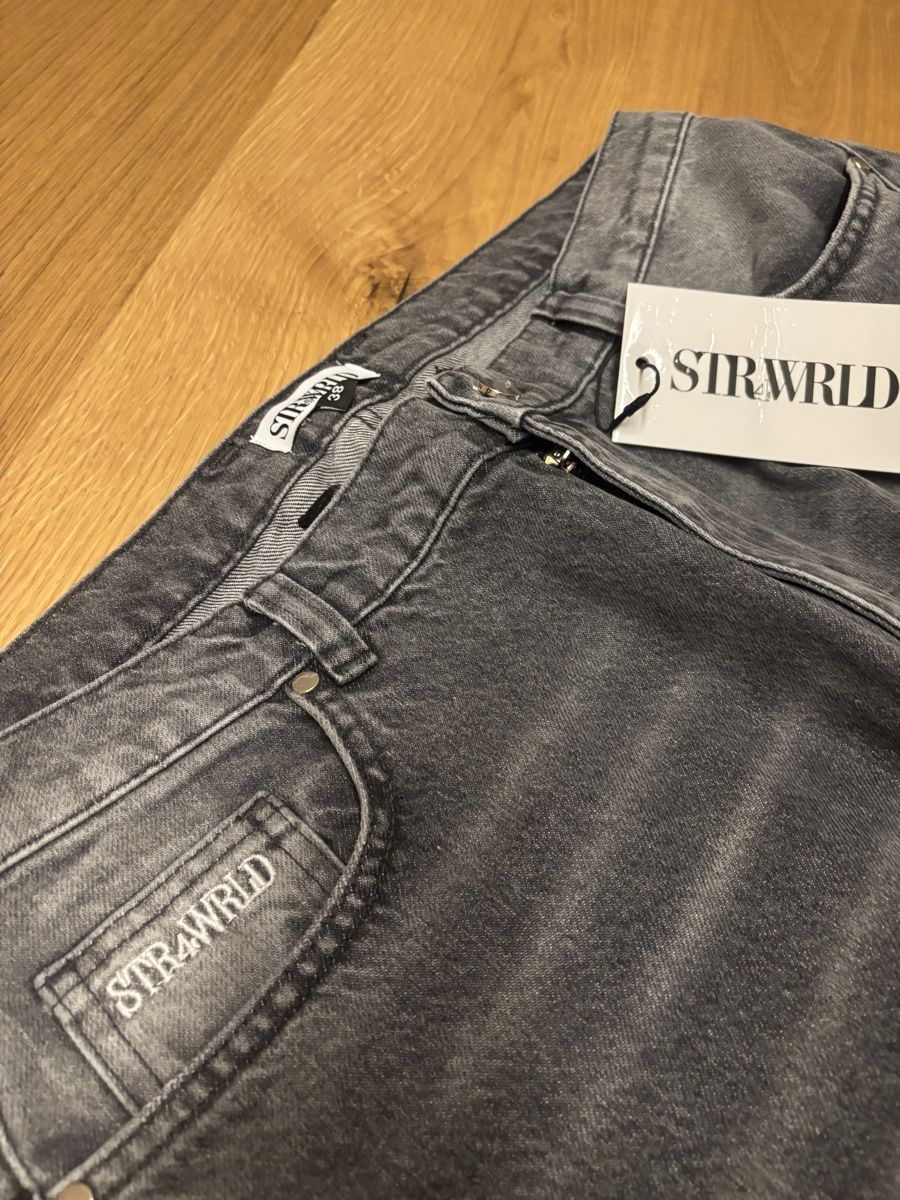 Jeans: STRWRLD Flared Jeans in Washed Grey – Nuovo e nell'imballaggio originale da Wimmis venduto da lemoon 3