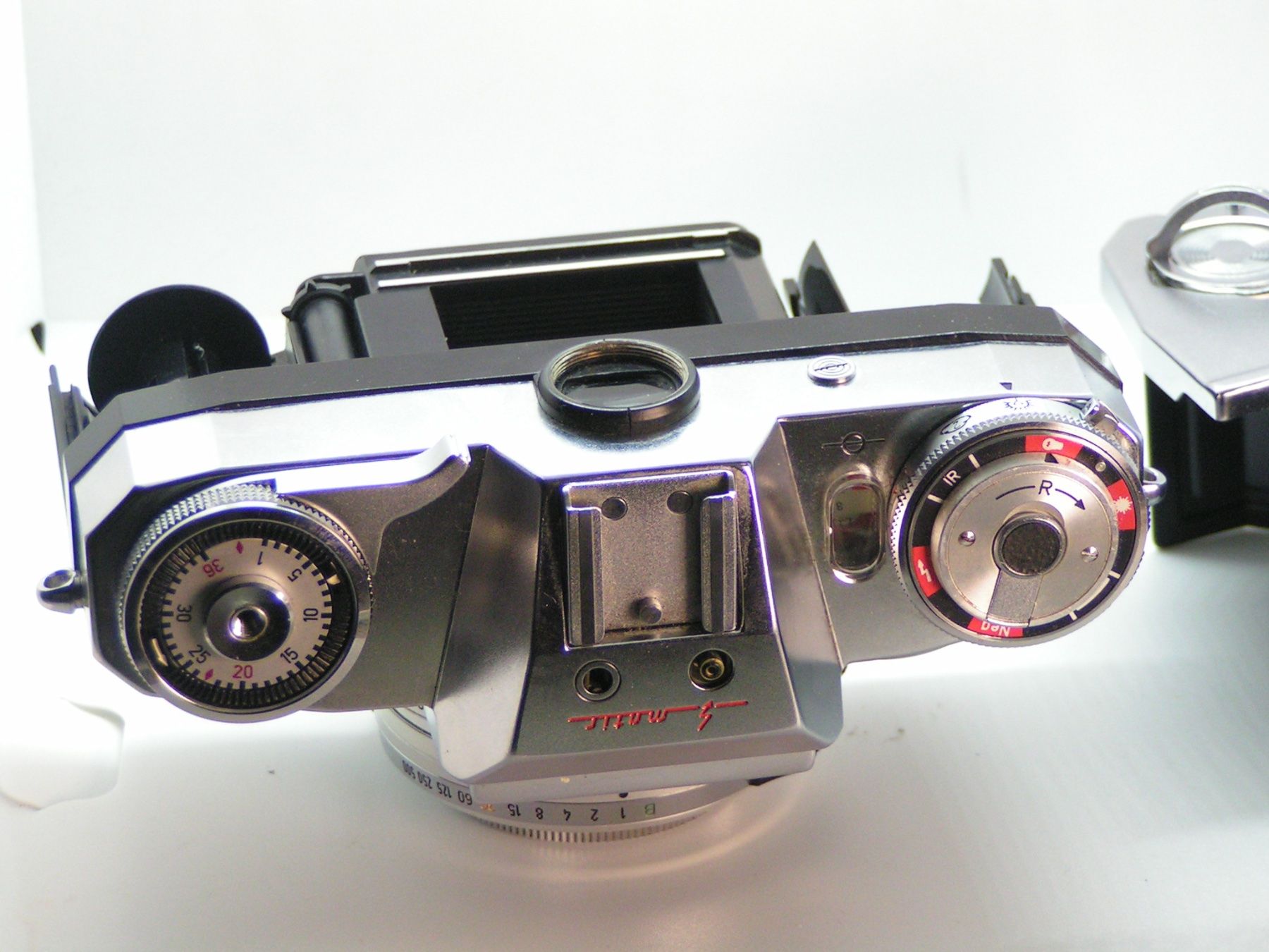 Zeiss Fotocamera: ZEISS IKON – Usato da Lausanne venduto da Leag 5