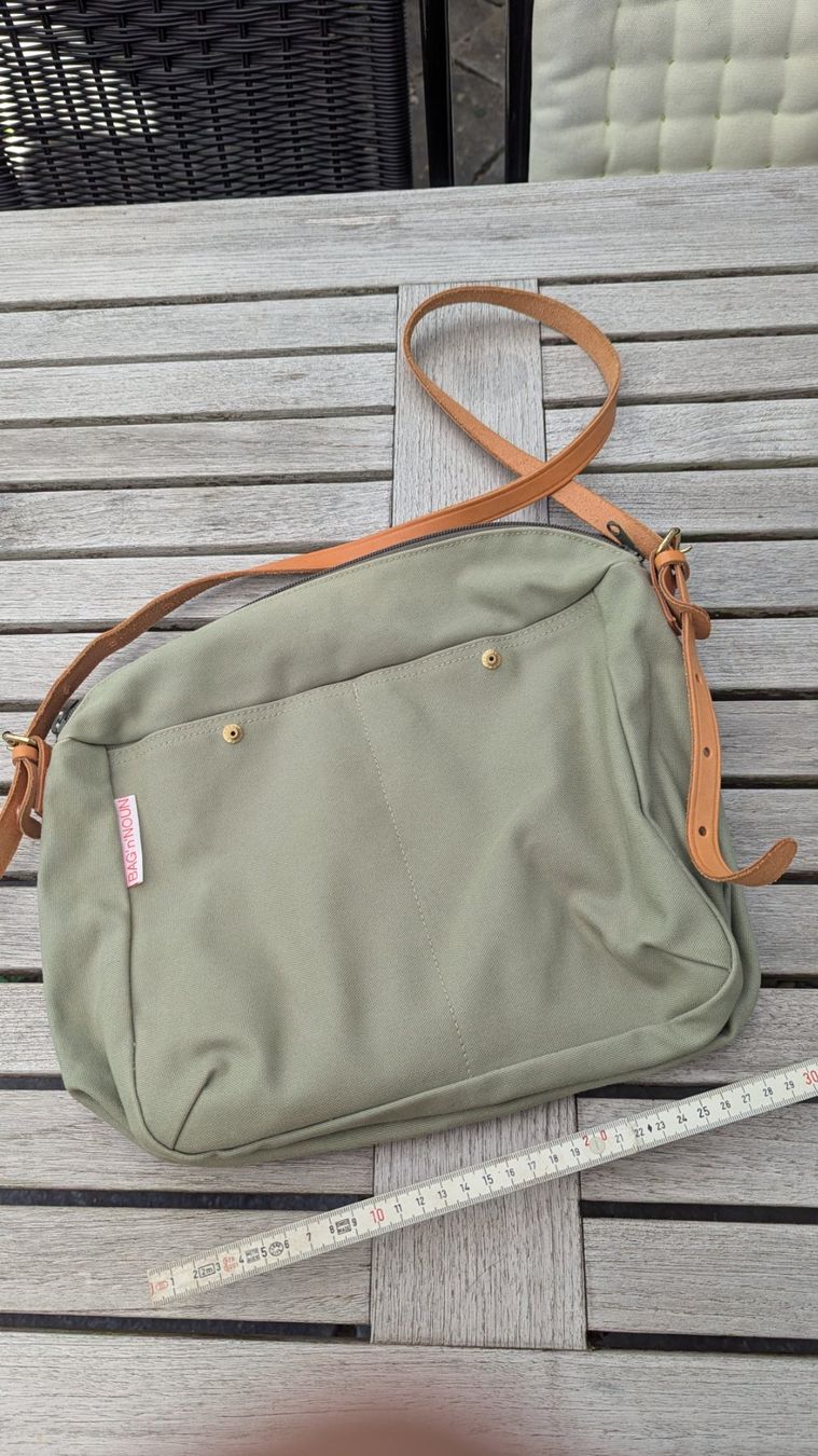 Borse: Bag n Noun Tasche von Japanproxy – Usato da witterswil venduto da Baishao58 1