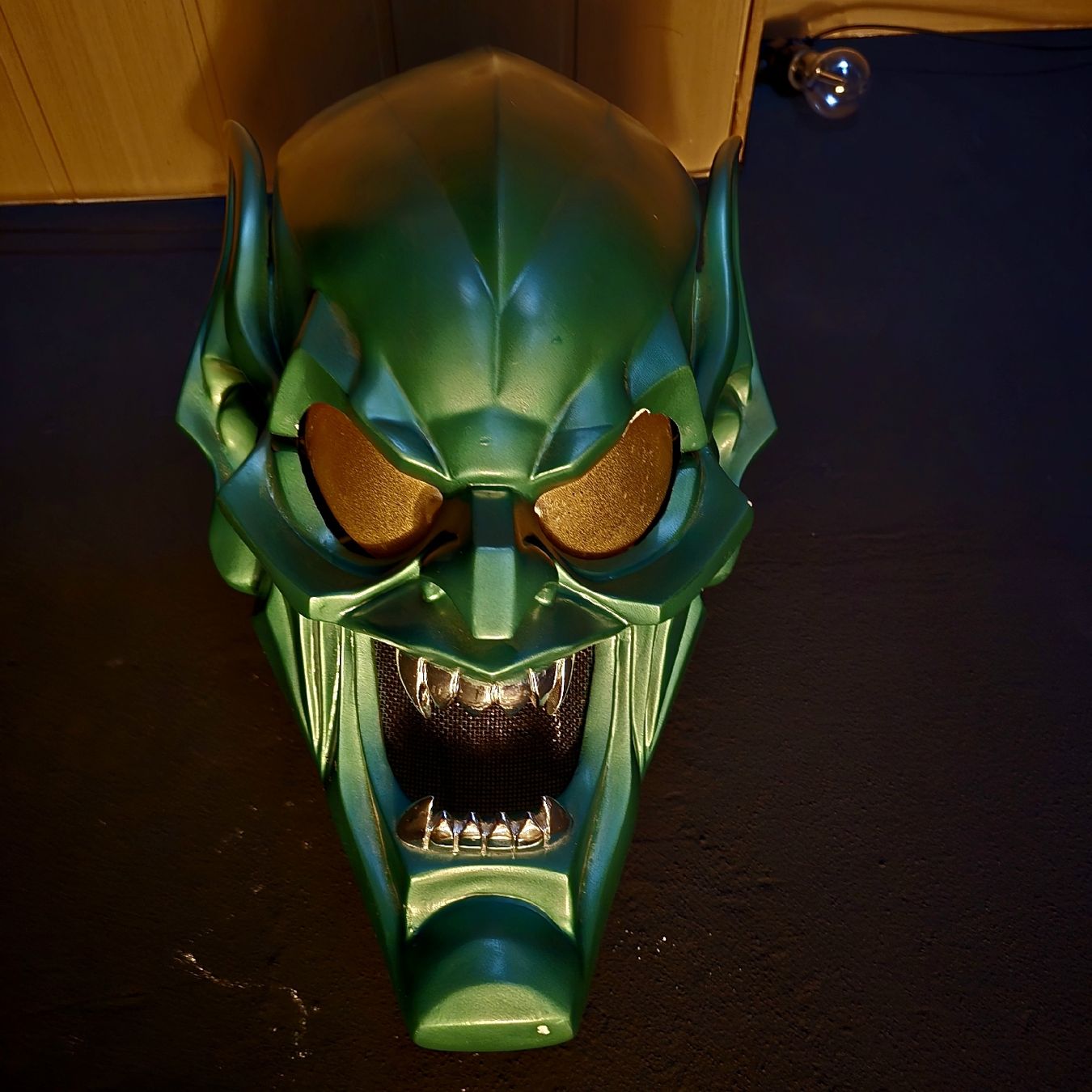 Masken: Masque bouffon vert  – Gebraucht aus Court von Mirko_w8w5 1