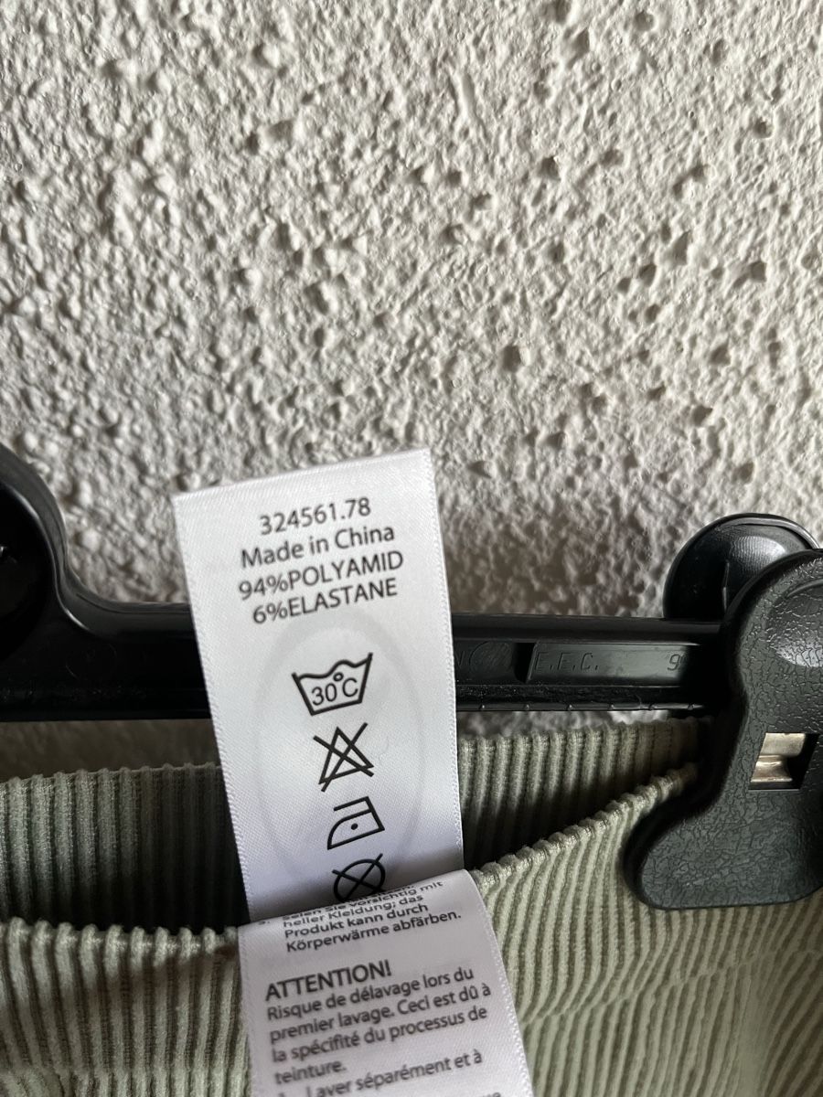 Pantaloni: grüne Radlerhosen - chicoree – Nuovo (secondo la descrizione) da Jonschwil venduto da juliana_pluess 3