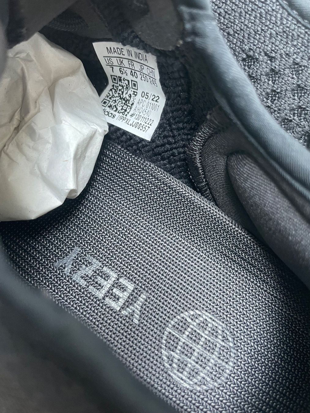 Herrenschuhe: NEW yeezy onyx - 40 – Neu und originalverpackt aus Vacallo von kellyyy 2