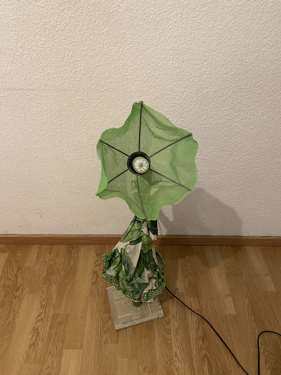 Lampade: Stehlampe-Figur – Usato da Zürich venduto da Gezerlife 3