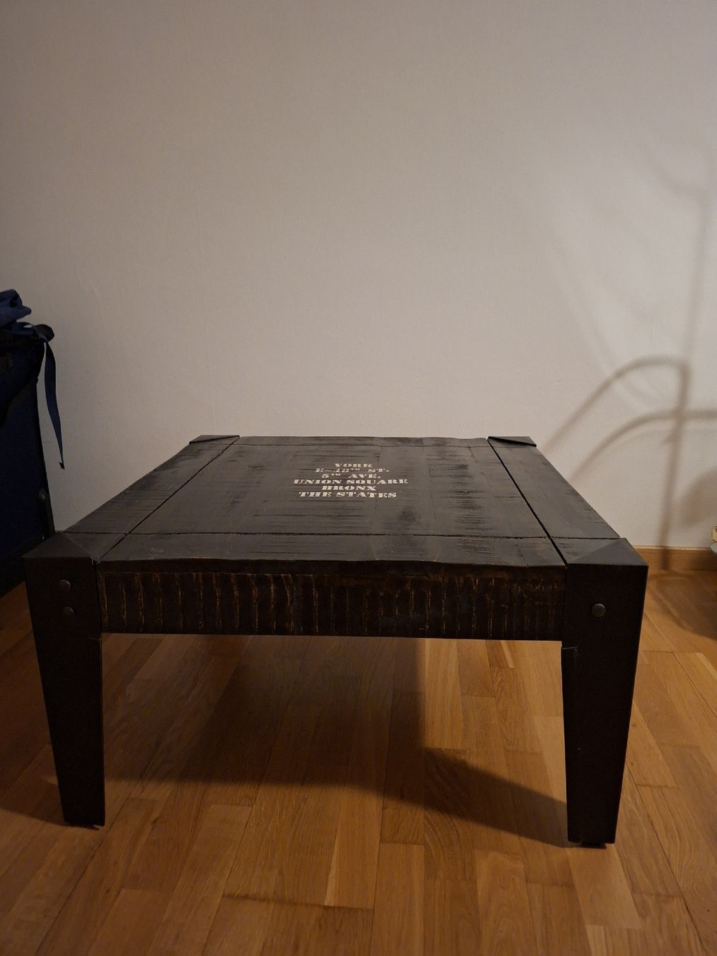 Tavoli: Schwarzer Couchtisch aus Holz 75x75x40 cm – Usato da Zürich venduto da lui_q6mt