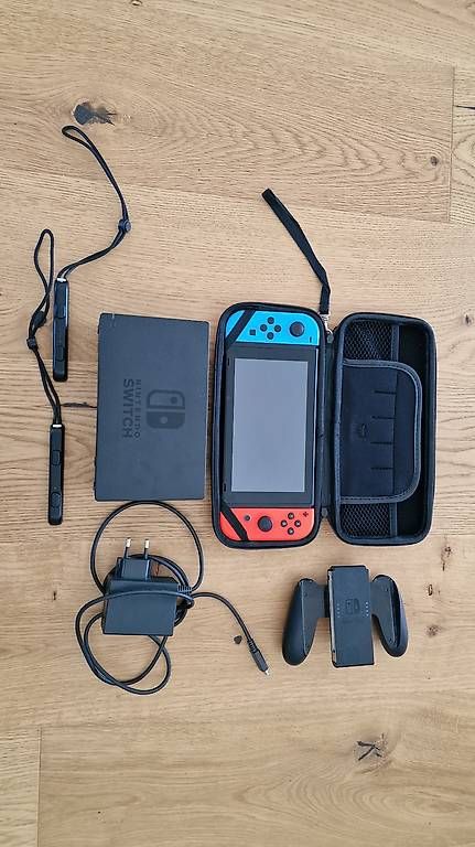 Console: Nintendo Switch ink. Controller und Zubehör  – Usato da Hindelbank venduto da Ghost_11