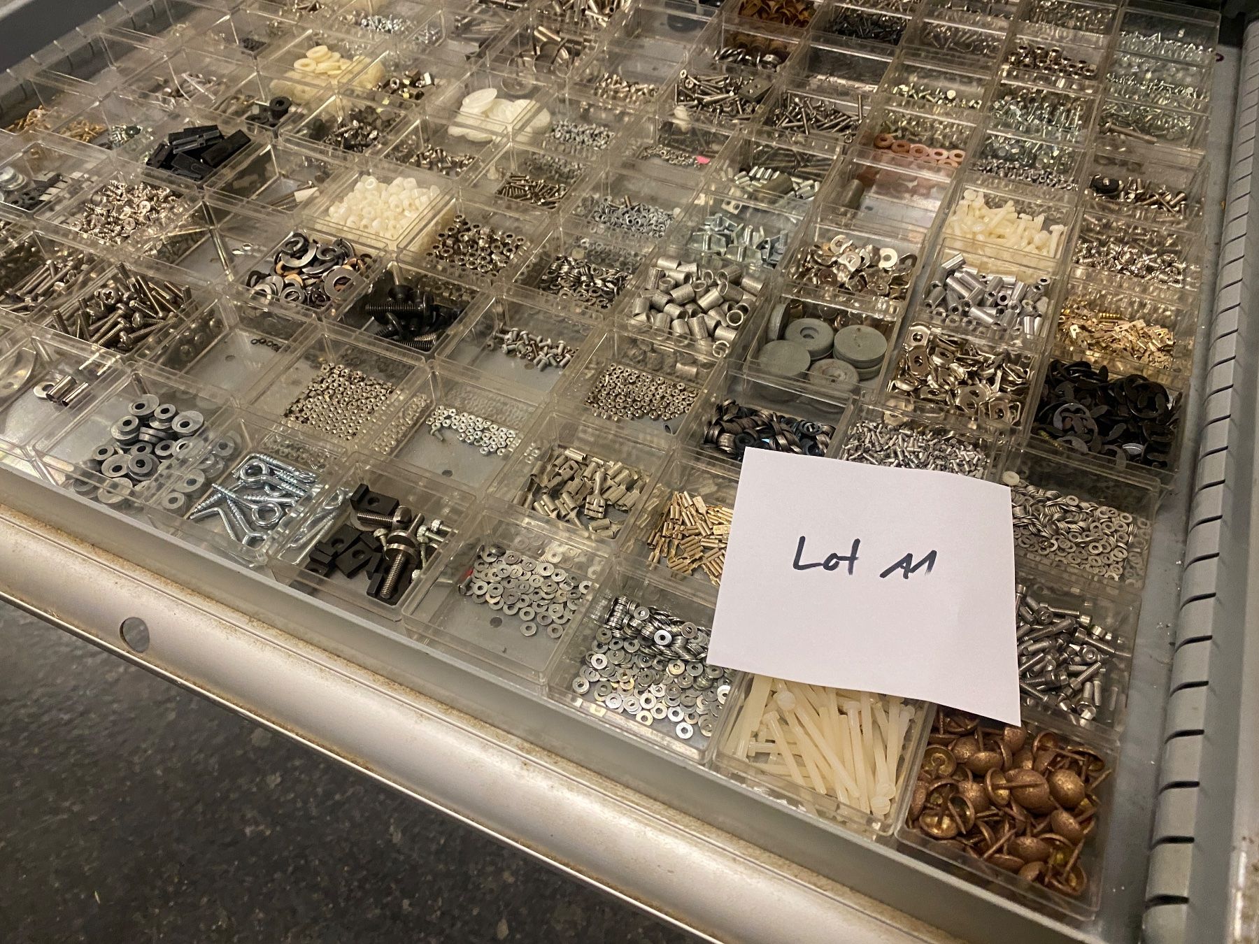 Behälter & Ähnliches: Einsatzkästen mit Inhalt ab 1.- – Gebraucht aus Wabern von HK-Design 7