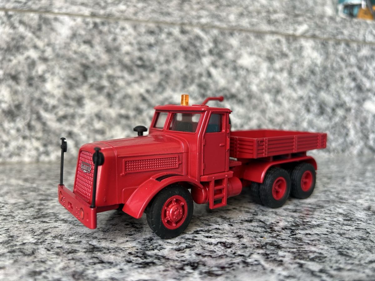 Modellbausätze & Standmodelle: Kaelble, 1:50 , NZG – Gebraucht aus Horw von Tigercat635