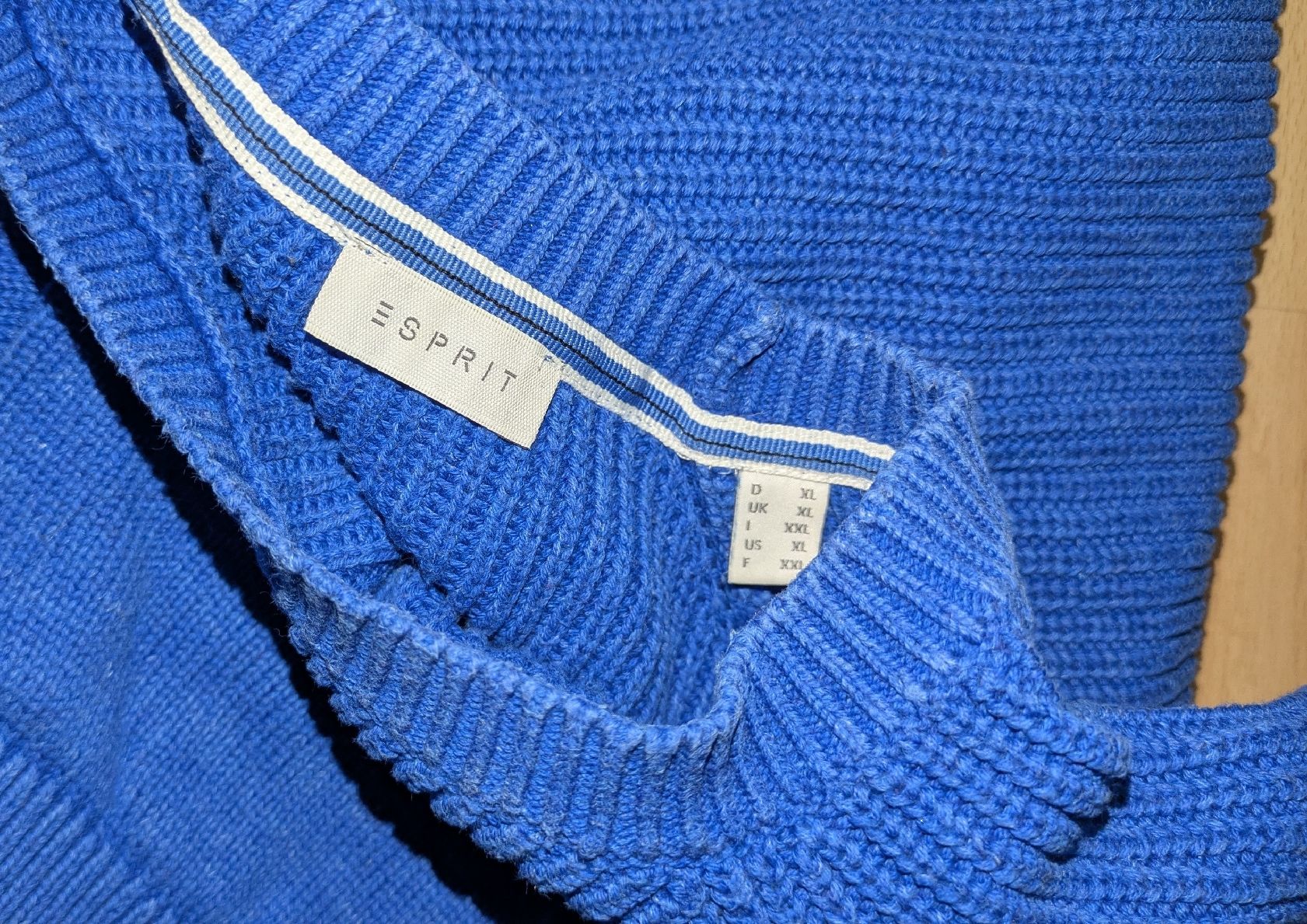 Esprit Pulls & Sweat-shirts: ESPRIT Sweatshirt blau – D'occasion à Morgarten par rra_jvw7 3