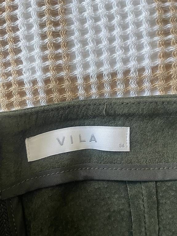 Gonne: Grüner Bleistiftrock, Grösse 36 – Usato da Luzern venduto da ramona.villiger 2