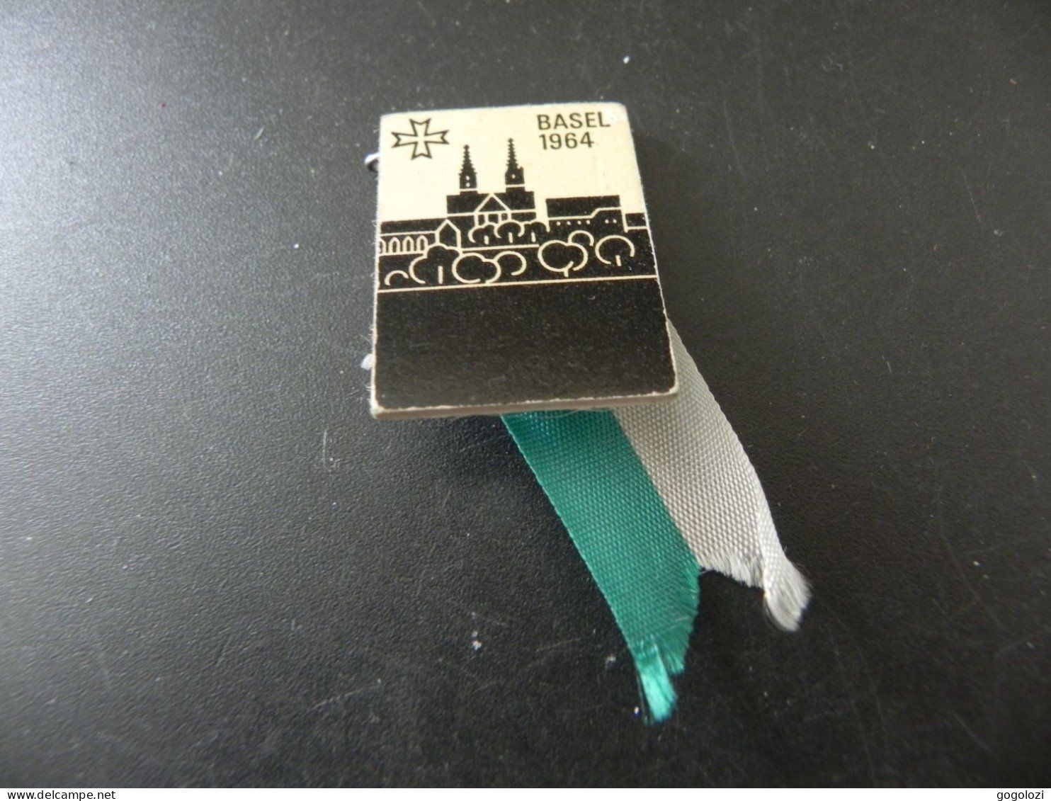 Broschen & Nadeln: Abzeichen Katholikentag Basel 1964 – Gebraucht aus Biel/Bienne von Gogolozi