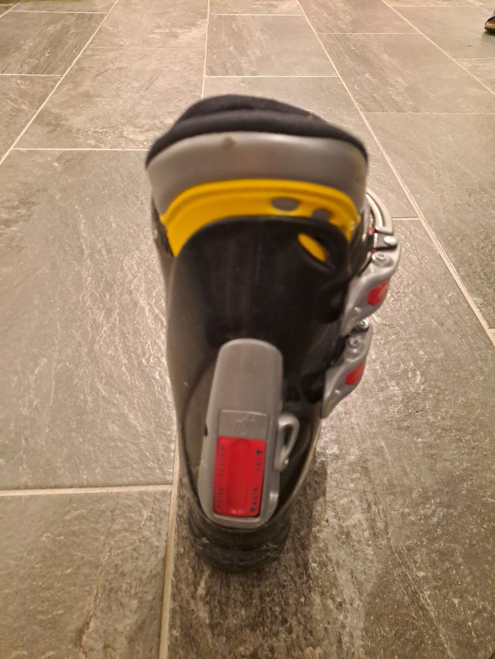 Nordica Scarpe da uomo: skischuh Kind 35 – Usato da Pfäffikon ZH venduto da martin8330 2