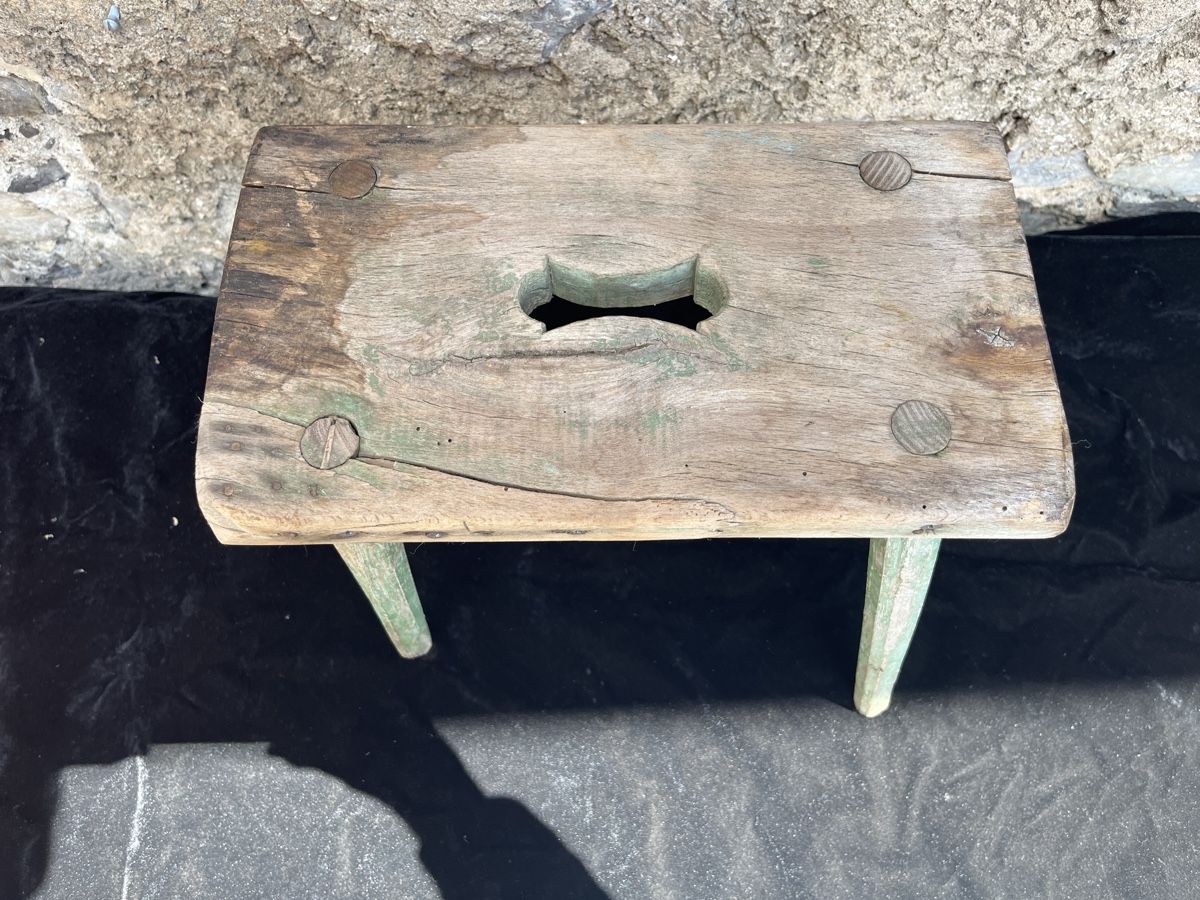 Sgabelli: Antiker Holz Hocker mit Charm  – Usato da Brienz BE venduto da hey_z9vg