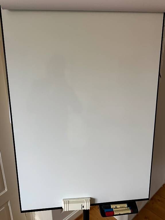 Wandtafeln: Mobiles Flipchart mit Rollen – Gebraucht aus St. Gallen von cod_r7zt 1