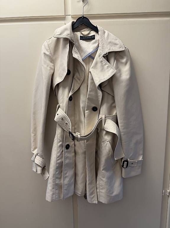 Zara Cappotti: Trench Coat Zara Grösse XS – Usato da Rheinfelden venduto da nned1