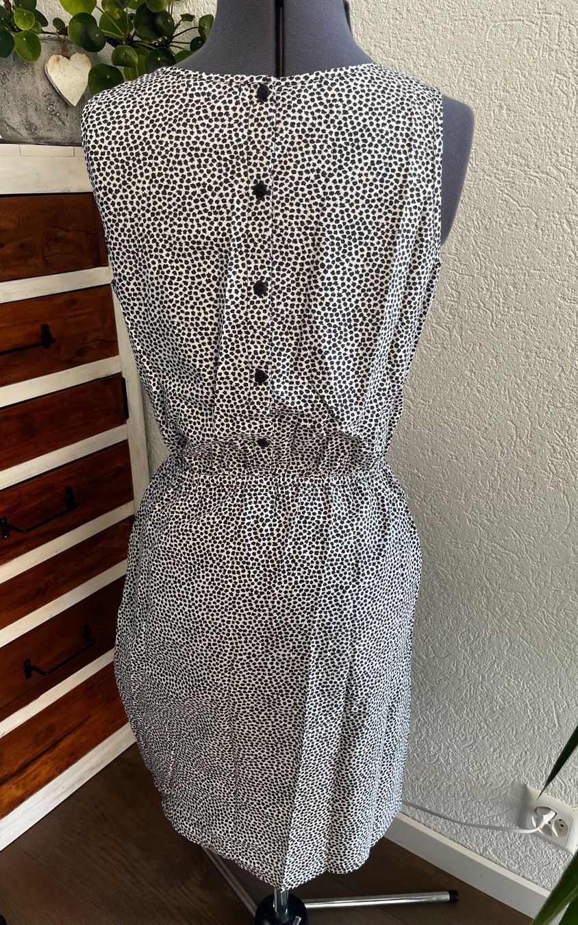 Robes: Robe à petits pois Lana taille S – D'occasion à Develier par lili_1 1