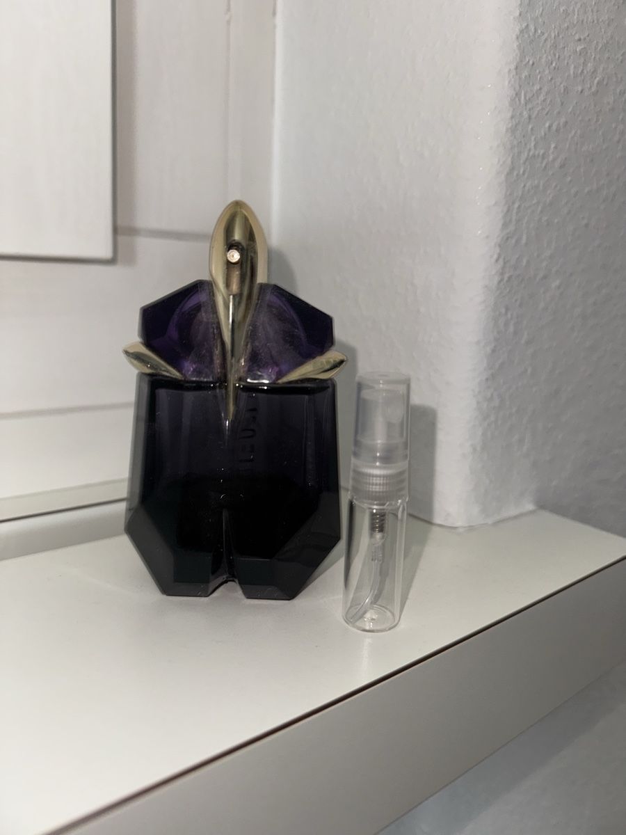 Mugler Profumi & Eau de Toilette: Alien Parfum, Mugler, 3 ml Abfüllung – Nuovo (secondo la descrizione) da Pfäffikon ZH venduto da Tetu.33