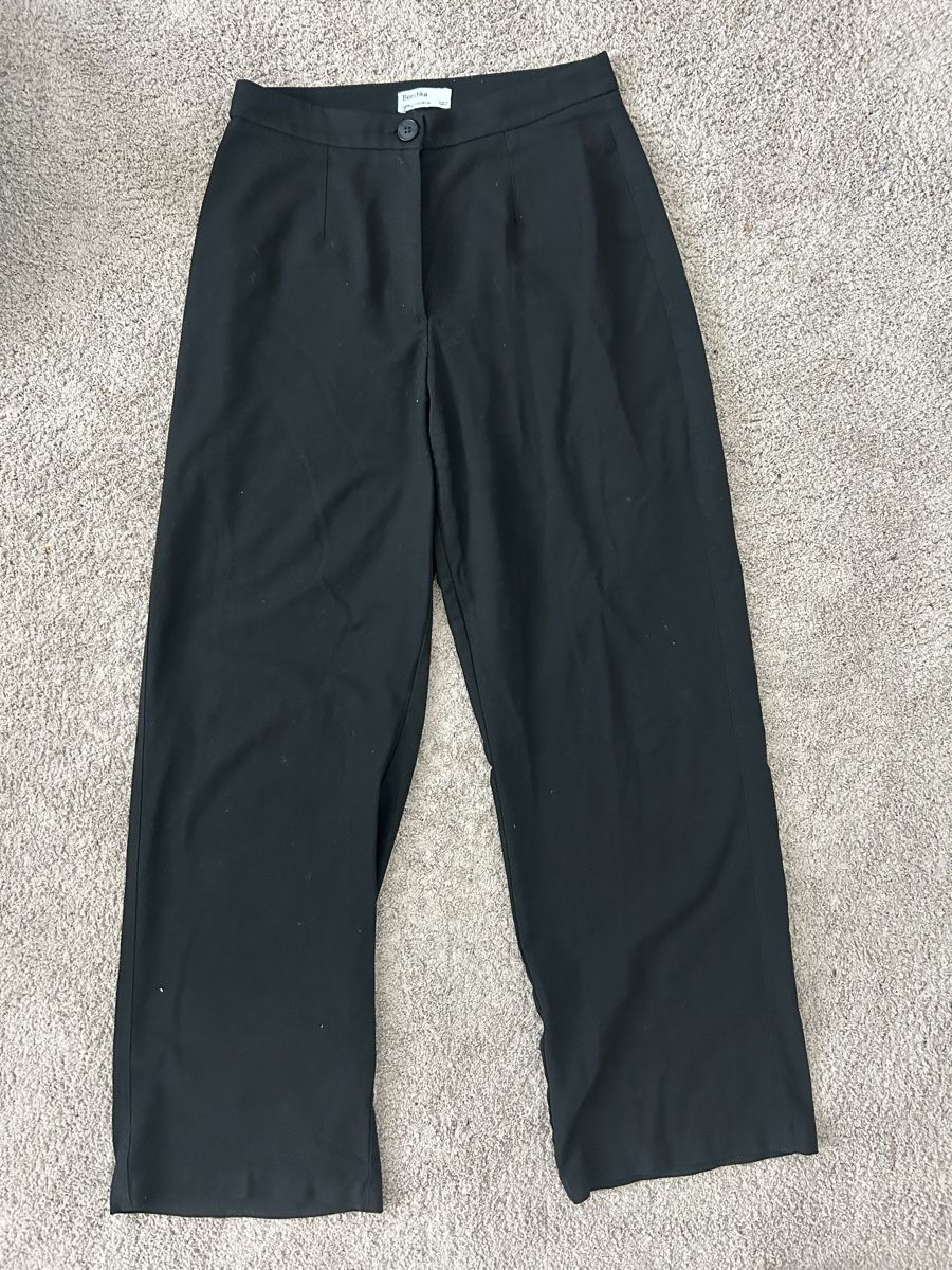 Bershka Hosen: BERSHKA stoffhose | Gr 40 – Gebraucht aus Kloten von lga_zy7n
