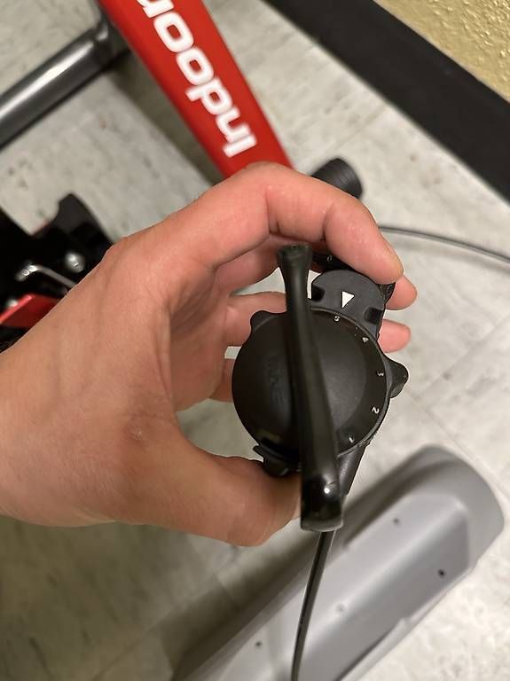 Vélos d'appartement: Indoor Bike Rollentrainer – D'occasion à Luzern par VC_TIGER16 2